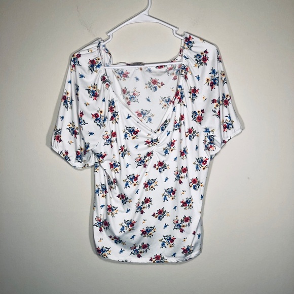 Gemstone Women’s Flower Pattern Short Sleeve Top - Picture 1 of 4